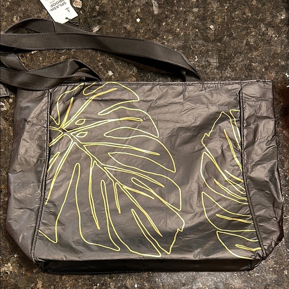ALOHA Black Tote Bag with Yellow Leaf Design - Picture 7 of 10